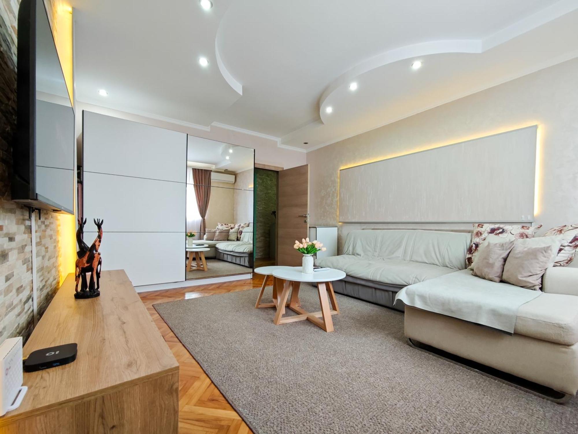 Apartman Julija ドニー・ミラノヴァツ エクステリア 写真