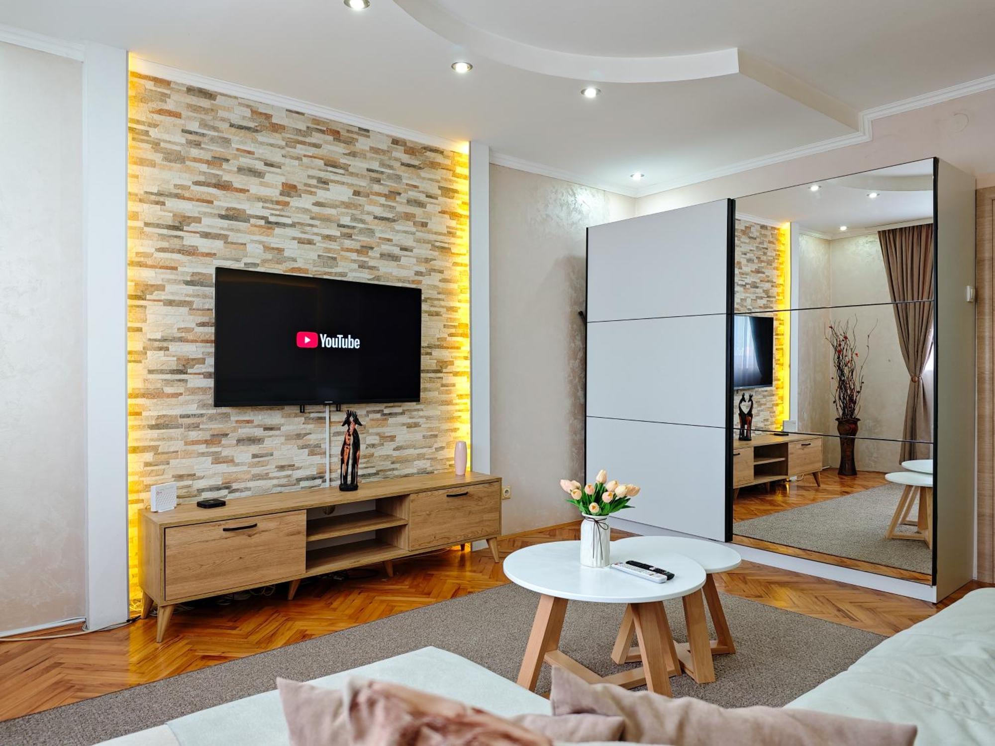 Apartman Julija ドニー・ミラノヴァツ エクステリア 写真