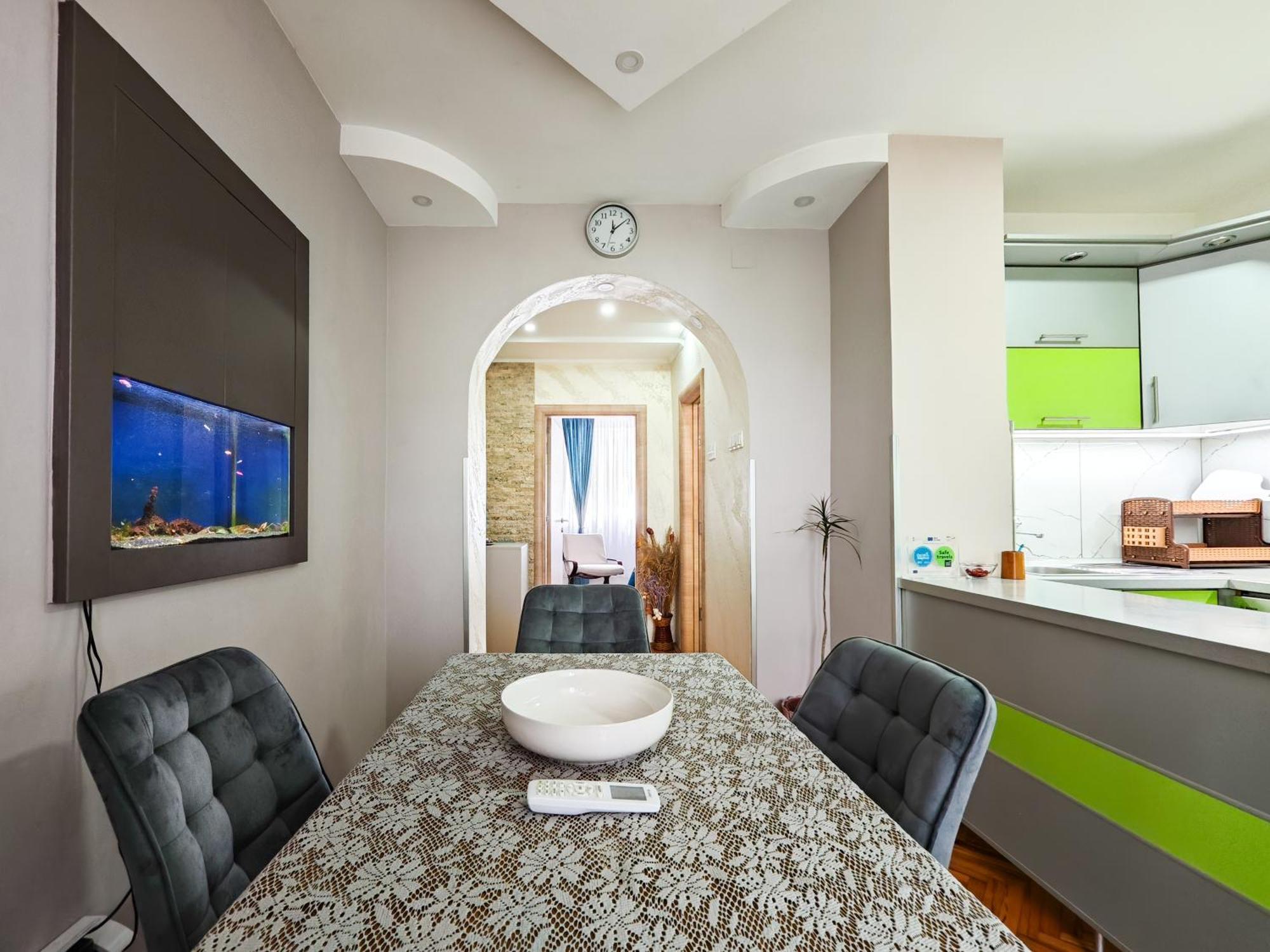 Apartman Julija ドニー・ミラノヴァツ エクステリア 写真